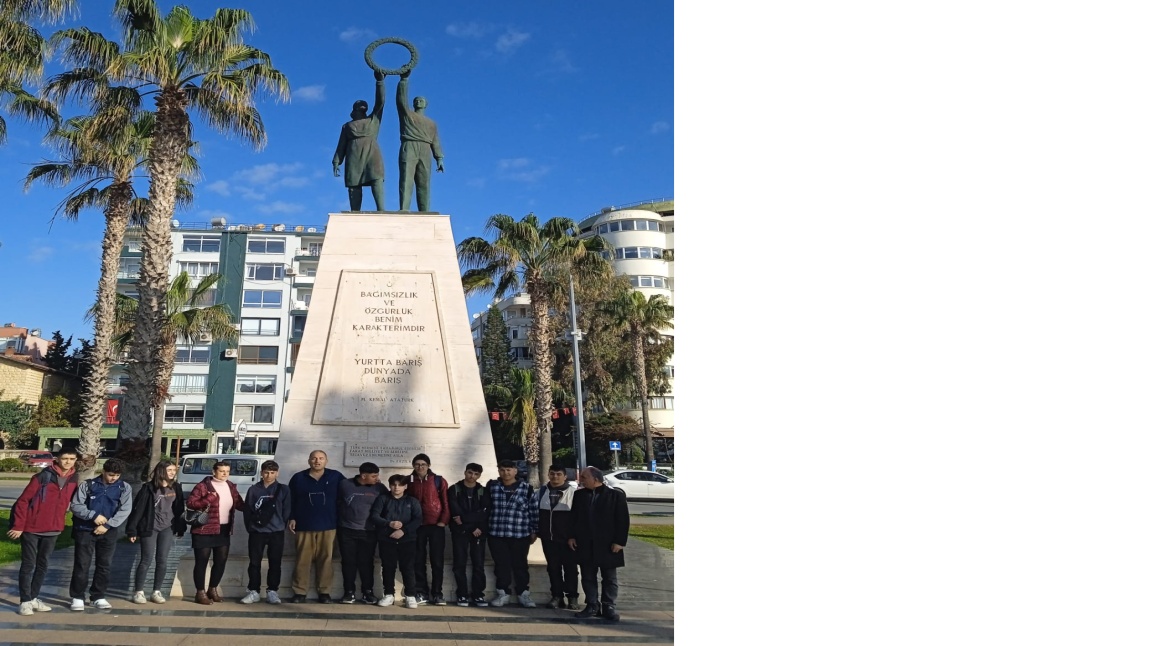 Kıbrıs Barış Harekatı Anıtı Ziyaret Edildi.